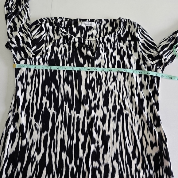 Calvin Klein Womens Zebra Print 3/4 Sleeves Blouse Sz Large Black White - Picture 7 of 9